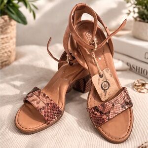 Born Women’s Leather Heeled Sandals – Brand New (No Box) Size 7